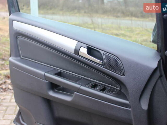 Черный Опель Зафира, объемом двигателя 1.8 л и пробегом 220 тыс. км за 6999 $, фото 28 на Automoto.ua