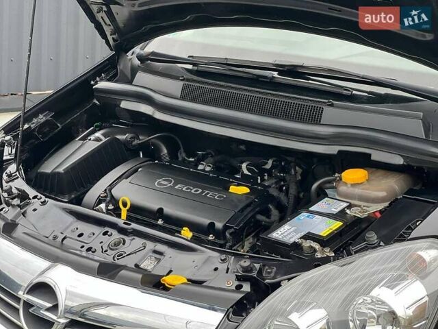 Черный Опель Зафира, объемом двигателя 1.6 л и пробегом 221 тыс. км за 6999 $, фото 70 на Automoto.ua