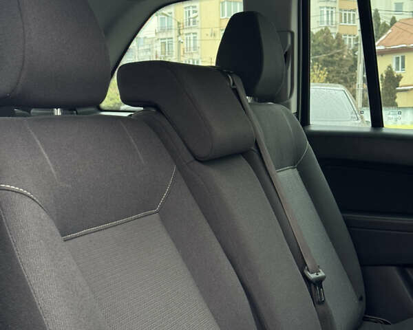 Черный Опель Зафира, объемом двигателя 1.8 л и пробегом 247 тыс. км за 7599 $, фото 38 на Automoto.ua