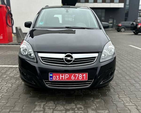 Черный Опель Зафира, объемом двигателя 1.6 л и пробегом 177 тыс. км за 7600 $, фото 1 на Automoto.ua