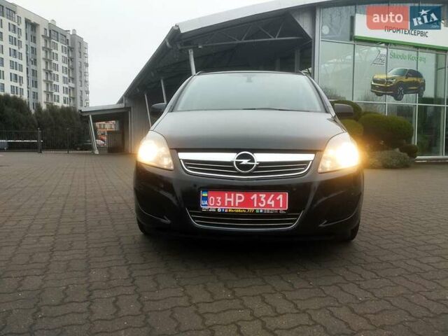Черный Опель Зафира, объемом двигателя 1.7 л и пробегом 244 тыс. км за 7650 $, фото 59 на Automoto.ua