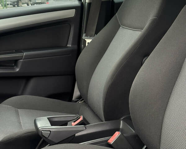 Черный Опель Зафира, объемом двигателя 1.8 л и пробегом 247 тыс. км за 7599 $, фото 28 на Automoto.ua