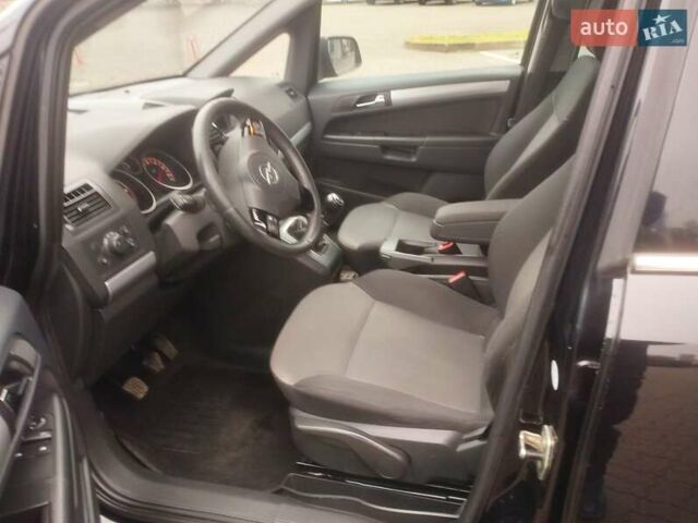 Черный Опель Зафира, объемом двигателя 1.7 л и пробегом 244 тыс. км за 7650 $, фото 36 на Automoto.ua