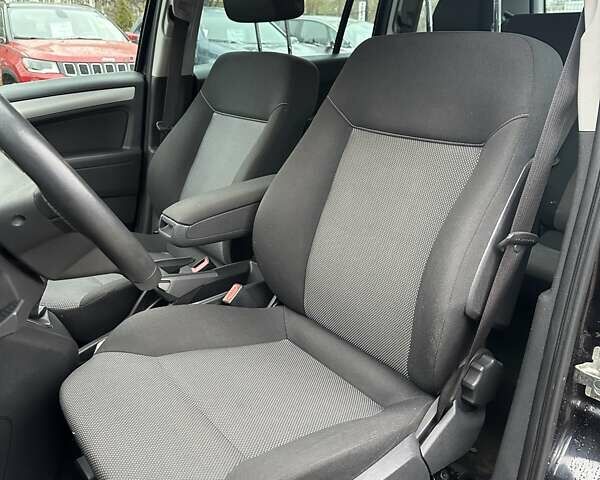 Чорний Опель Зафіра, об'ємом двигуна 1.8 л та пробігом 166 тис. км за 7900 $, фото 21 на Automoto.ua