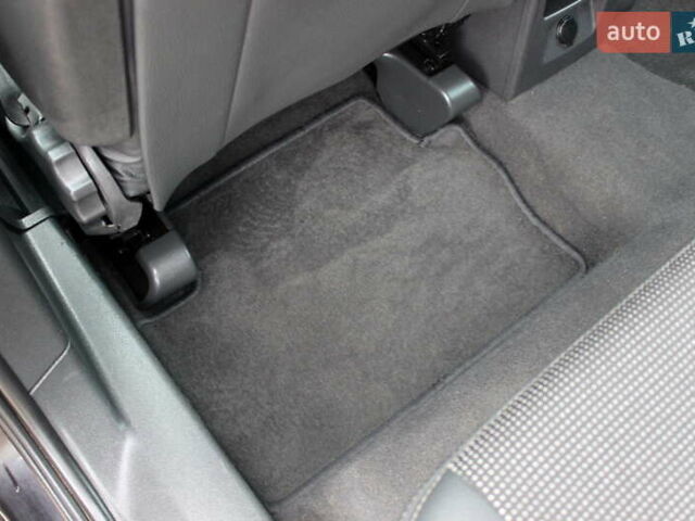 Черный Опель Зафира, объемом двигателя 1.8 л и пробегом 220 тыс. км за 7499 $, фото 42 на Automoto.ua