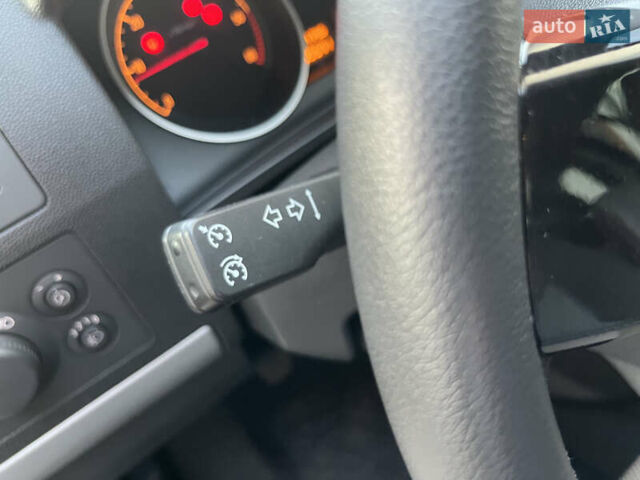 Черный Опель Зафира, объемом двигателя 0 л и пробегом 209 тыс. км за 8700 $, фото 13 на Automoto.ua