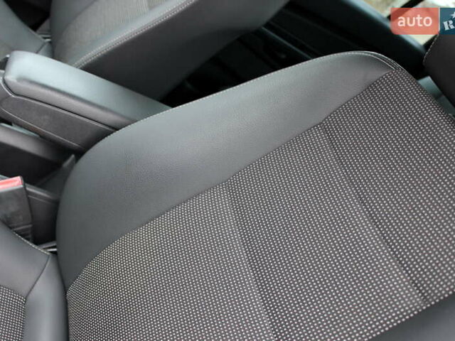 Черный Опель Зафира, объемом двигателя 1.8 л и пробегом 220 тыс. км за 7499 $, фото 36 на Automoto.ua