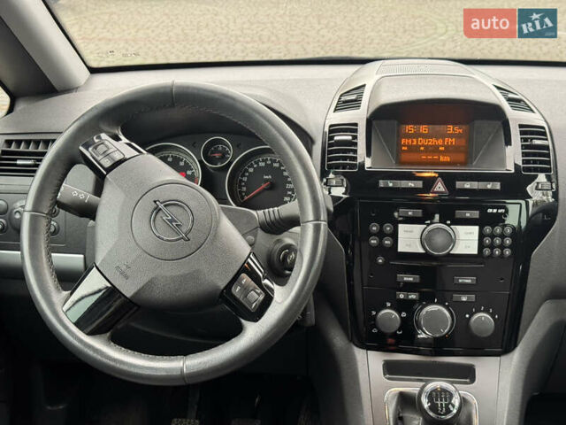 Черный Опель Зафира, объемом двигателя 1.8 л и пробегом 247 тыс. км за 7599 $, фото 30 на Automoto.ua