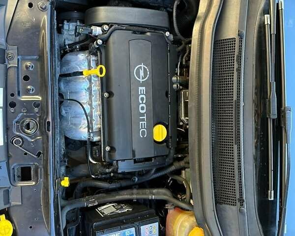Чорний Опель Зафіра, об'ємом двигуна 1.6 л та пробігом 170 тис. км за 7600 $, фото 19 на Automoto.ua