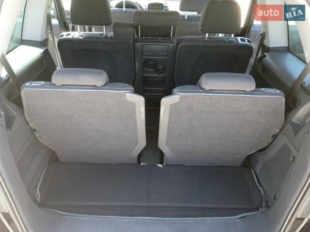 Черный Опель Зафира, объемом двигателя 1.7 л и пробегом 219 тыс. км за 6950 $, фото 42 на Automoto.ua