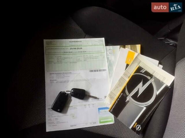 Черный Опель Зафира, объемом двигателя 1.7 л и пробегом 244 тыс. км за 7650 $, фото 24 на Automoto.ua