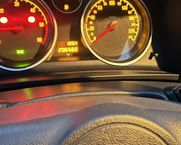 Черный Опель Зафира, объемом двигателя 1.7 л и пробегом 206 тыс. км за 8300 $, фото 13 на Automoto.ua