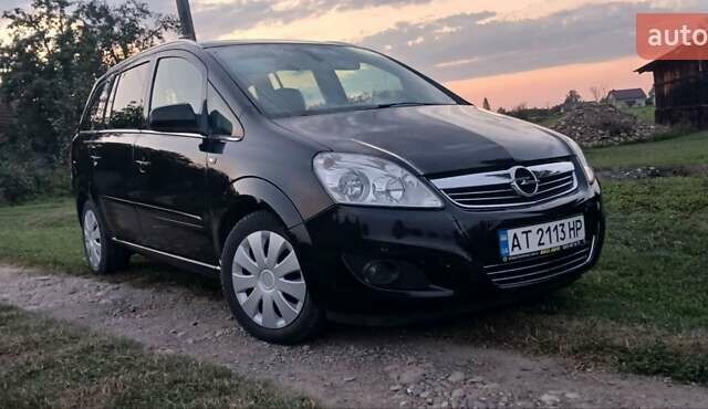 Чорний Опель Зафіра, об'ємом двигуна 1.7 л та пробігом 215 тис. км за 7500 $, фото 4 на Automoto.ua