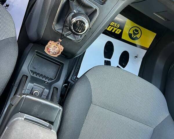 Черный Опель Зафира, объемом двигателя 1.69 л и пробегом 264 тыс. км за 6800 $, фото 14 на Automoto.ua