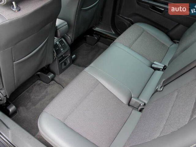 Черный Опель Зафира, объемом двигателя 1.8 л и пробегом 220 тыс. км за 7499 $, фото 40 на Automoto.ua