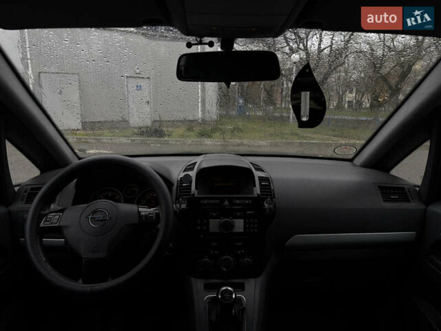 Черный Опель Зафира, объемом двигателя 0 л и пробегом 287 тыс. км за 6999 $, фото 18 на Automoto.ua