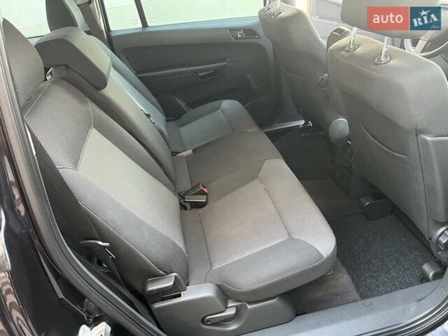 Черный Опель Зафира, объемом двигателя 0 л и пробегом 209 тыс. км за 8700 $, фото 18 на Automoto.ua