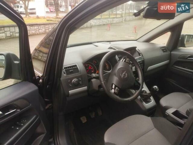 Черный Опель Зафира, объемом двигателя 1.7 л и пробегом 244 тыс. км за 7650 $, фото 27 на Automoto.ua