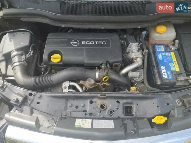 Черный Опель Зафира, объемом двигателя 1.7 л и пробегом 263 тыс. км за 6700 $, фото 10 на Automoto.ua