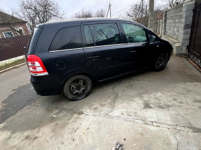 Чорний Опель Зафіра, об'ємом двигуна 1.9 л та пробігом 300 тис. км за 7500 $, фото 8 на Automoto.ua