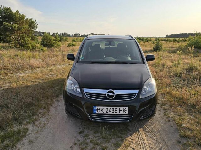 Чорний Опель Зафіра, об'ємом двигуна 1.7 л та пробігом 205 тис. км за 6700 $, фото 4 на Automoto.ua