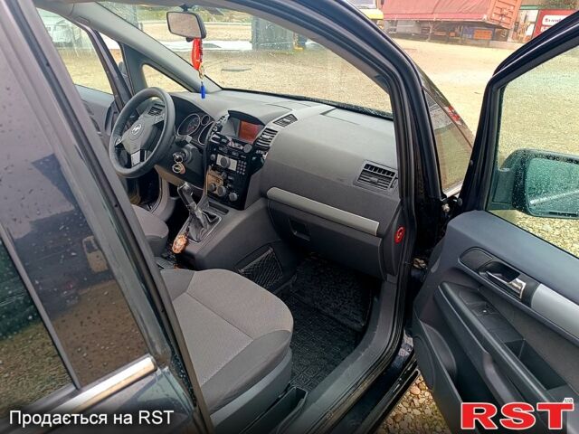 Чорний Опель Зафіра, об'ємом двигуна 1.7 л та пробігом 0 тис. км за 6000 $, фото 2 на Automoto.ua