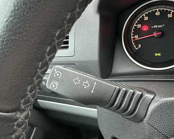 Чорний Опель Зафіра, об'ємом двигуна 1.8 л та пробігом 166 тис. км за 7900 $, фото 23 на Automoto.ua