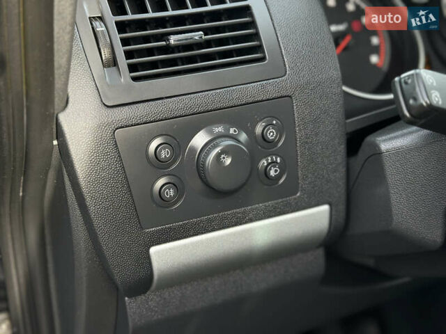 Чорний Опель Зафіра, об'ємом двигуна 1.8 л та пробігом 210 тис. км за 8199 $, фото 47 на Automoto.ua