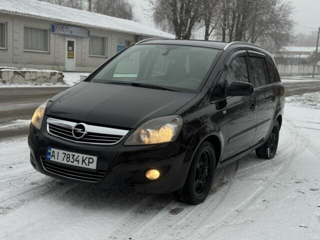 Чорний Опель Зафіра, об'ємом двигуна 1.7 л та пробігом 244 тис. км за 7500 $, фото 8 на Automoto.ua