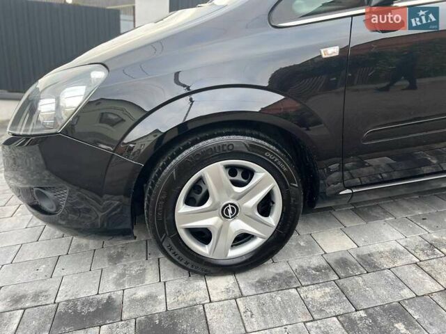 Черный Опель Зафира, объемом двигателя 1.6 л и пробегом 221 тыс. км за 7399 $, фото 22 на Automoto.ua