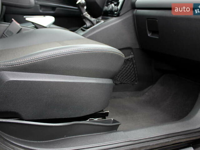 Черный Опель Зафира, объемом двигателя 1.8 л и пробегом 220 тыс. км за 7499 $, фото 54 на Automoto.ua