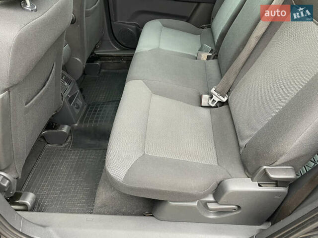 Черный Опель Зафира, объемом двигателя 1.7 л и пробегом 278 тыс. км за 7300 $, фото 18 на Automoto.ua