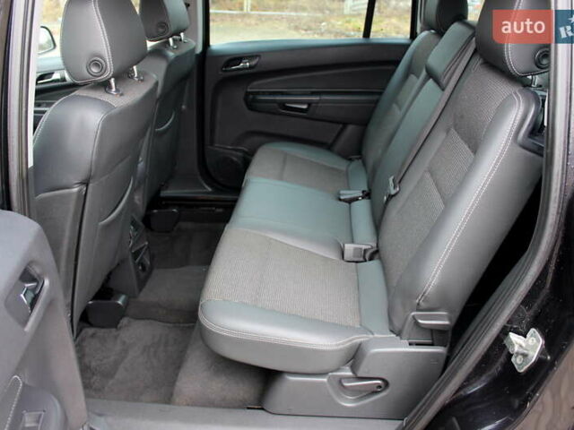 Черный Опель Зафира, объемом двигателя 1.8 л и пробегом 220 тыс. км за 7499 $, фото 39 на Automoto.ua