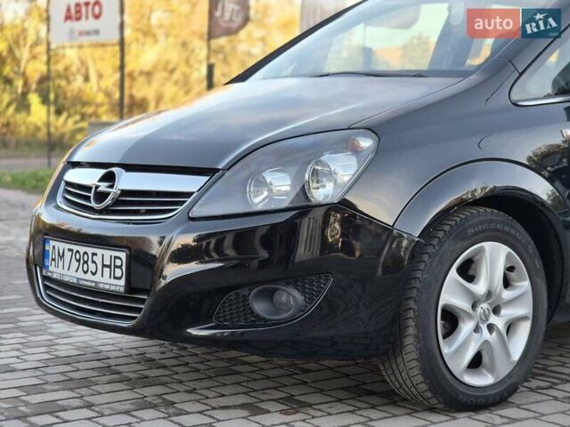 Чорний Опель Зафіра, об'ємом двигуна 1.7 л та пробігом 271 тис. км за 7055 $, фото 11 на Automoto.ua