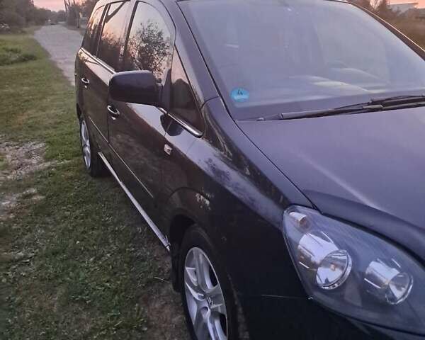Черный Опель Зафира, объемом двигателя 1.7 л и пробегом 260 тыс. км за 6500 $, фото 12 на Automoto.ua