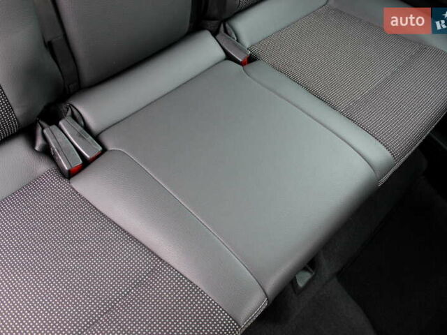 Черный Опель Зафира, объемом двигателя 1.8 л и пробегом 220 тыс. км за 7499 $, фото 47 на Automoto.ua