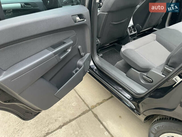 Черный Опель Зафира, объемом двигателя 1.7 л и пробегом 260 тыс. км за 6999 $, фото 34 на Automoto.ua