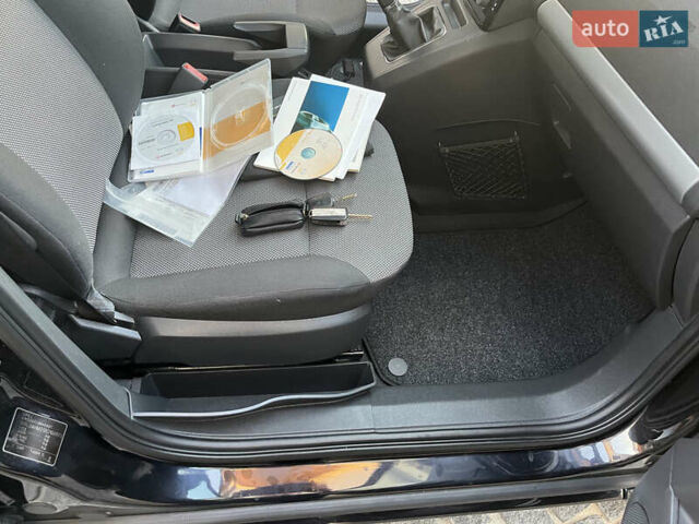 Черный Опель Зафира, объемом двигателя 0 л и пробегом 209 тыс. км за 8700 $, фото 27 на Automoto.ua