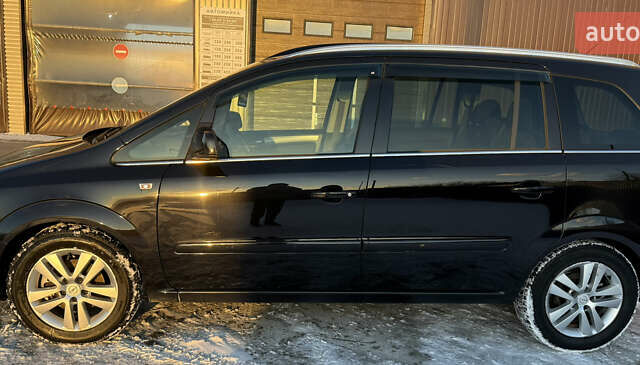 Черный Опель Зафира, объемом двигателя 1.7 л и пробегом 281 тыс. км за 6999 $, фото 4 на Automoto.ua