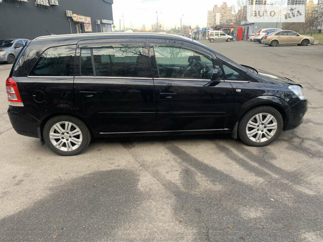 Черный Опель Зафира, объемом двигателя 1.69 л и пробегом 264 тыс. км за 7300 $, фото 4 на Automoto.ua