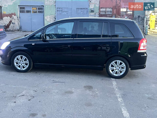 Черный Опель Зафира, объемом двигателя 1.7 л и пробегом 206 тыс. км за 8300 $, фото 3 на Automoto.ua