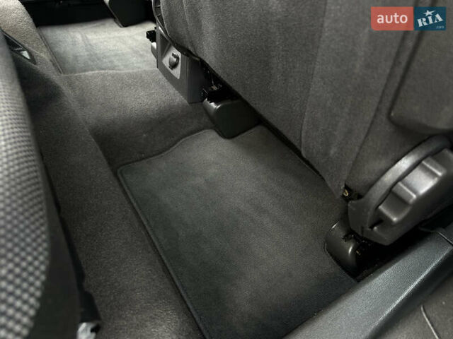 Чорний Опель Зафіра, об'ємом двигуна 1.8 л та пробігом 210 тис. км за 8199 $, фото 84 на Automoto.ua