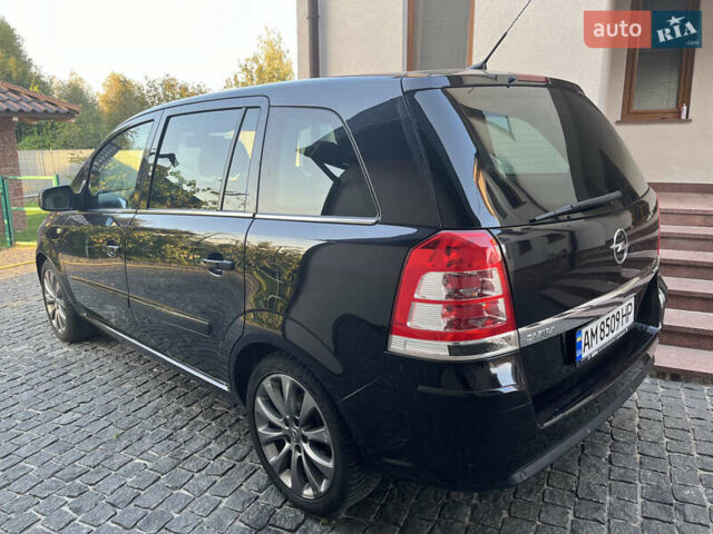 Черный Опель Зафира, объемом двигателя 0 л и пробегом 209 тыс. км за 8700 $, фото 1 на Automoto.ua
