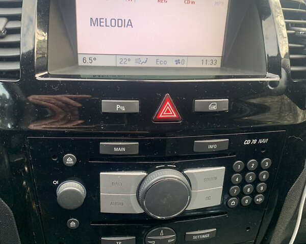 Черный Опель Зафира, объемом двигателя 1.69 л и пробегом 264 тыс. км за 7300 $, фото 5 на Automoto.ua