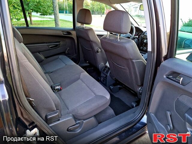 Черный Опель Зафира, объемом двигателя 1.6 л и пробегом 201 тыс. км за 7850 $, фото 8 на Automoto.ua