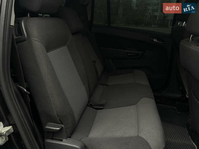 Черный Опель Зафира, объемом двигателя 0 л и пробегом 287 тыс. км за 6999 $, фото 16 на Automoto.ua