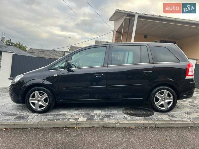 Черный Опель Зафира, объемом двигателя 1.6 л и пробегом 221 тыс. км за 6999 $, фото 39 на Automoto.ua