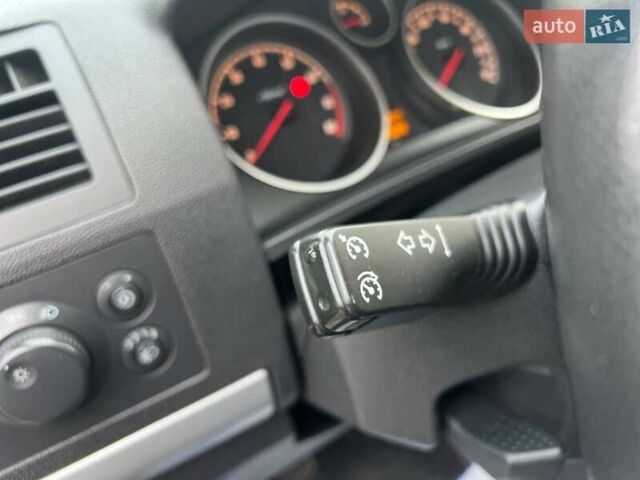Чорний Опель Зафіра, об'ємом двигуна 1.6 л та пробігом 221 тис. км за 6999 $, фото 39 на Automoto.ua