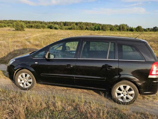 Чорний Опель Зафіра, об'ємом двигуна 1.7 л та пробігом 205 тис. км за 6700 $, фото 5 на Automoto.ua