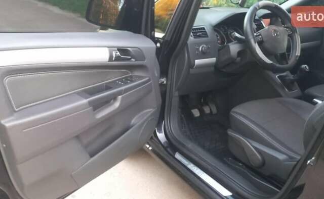 Опель Зафира 2011 в Житомире на Automoto.ua Черный Опель Зафира, объемом двигателя 1.69 л и пробегом 191 тыс. км за 6500 $, фото 3 на Automoto.ua